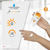 فلوئید ضد آفتاب بدون رنگ لاروش پوزای SPF50 مدل Anthelios محافظ UVA ،UVB و +++PA، مناسب انواع پوست حجم 50 میلیلیتر